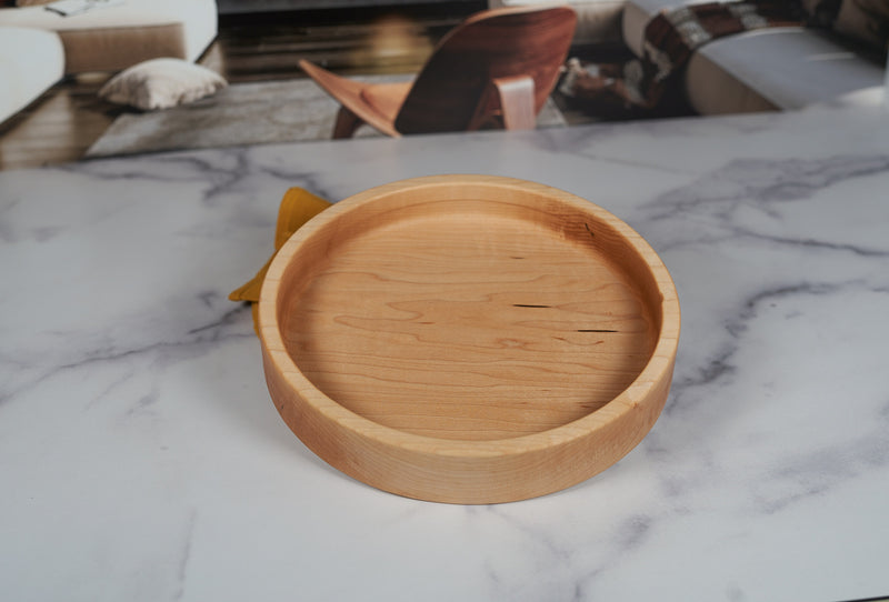 Kineo Mountain Woodsmithing hard maple catchall tray, 9.5-inch round with smooth finish, perfect for organizing small items.